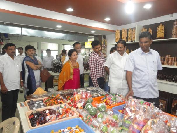 ಪರಿಸರ ಪೂರಕ ಸಣ್ಣ ಕೈಗಾರಿಕೆ ಸ್ಥಾಪನೆಗೆ ಸಹಕಾರ ಸಚಿವ ಸತೀಶ್ ಜಾರಕಿಹೊಳಿ ಭರವಸೆ